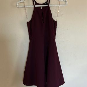 Beautiful sleeveless dress perfect for the holidays! Worn once.